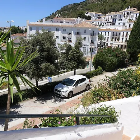 דירה Residencia La Fuente מיחאס